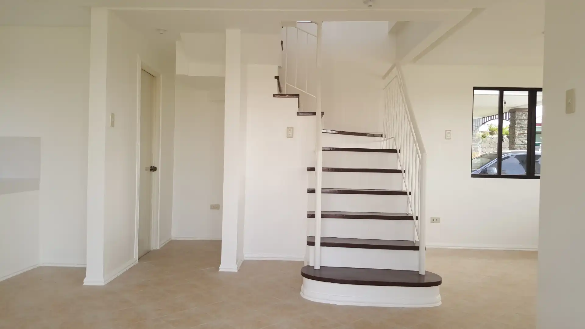 Bare Unit: Interior (compare w/ offer)