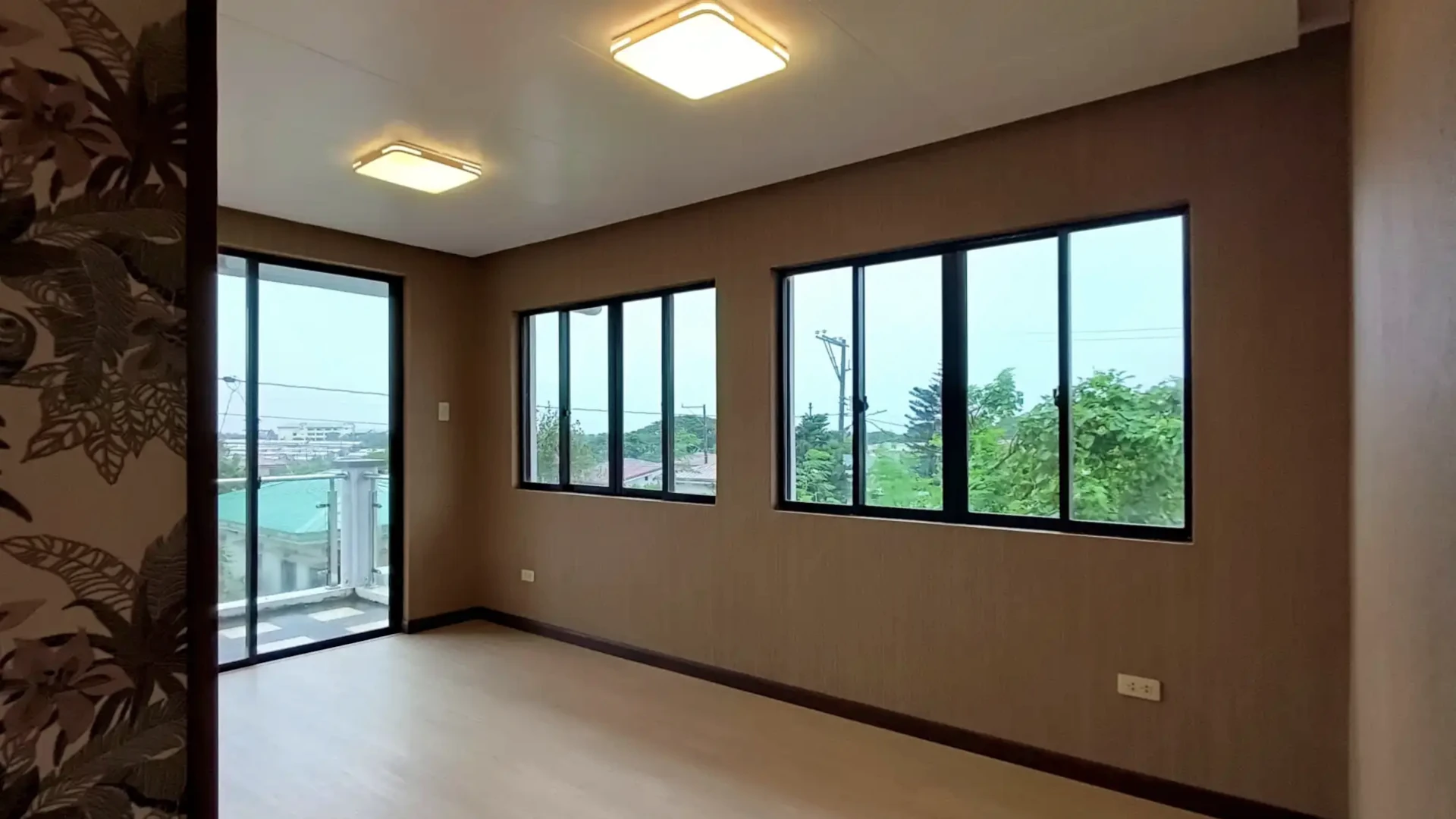 Family Area and Balcony